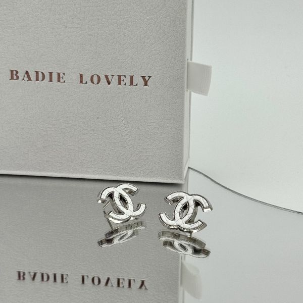 Chanel白銀格紋耳環 