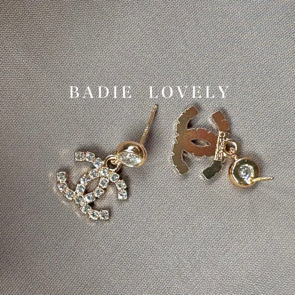 Chanel金色水鑽吊墜 