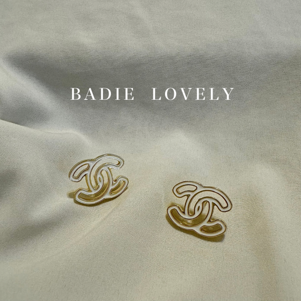 Chanel 白金鏤空耳環 