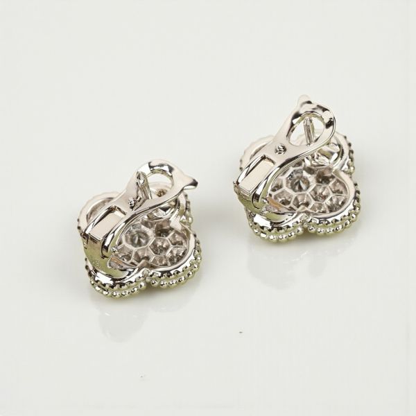 銀色經典幸運草耳環 