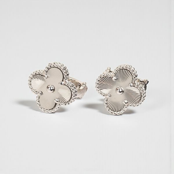 銀色經典幸運草耳環 