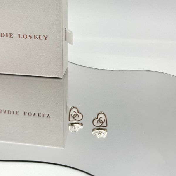Chanel白金愛心耳環 