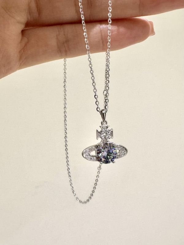 星球爵啟莫桑鑽項鍊 