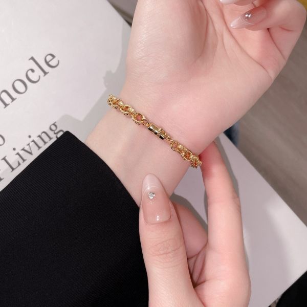 22K金色字母手鍊 