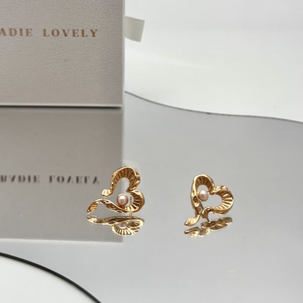 Heart Pearl Earrings｜心序珍珠耳環 珍珠耳環、心型耳環、玫瑰金耳環、珍珠飾品、18K金耳環、浪漫耳環、Badie Lovely飾品推薦