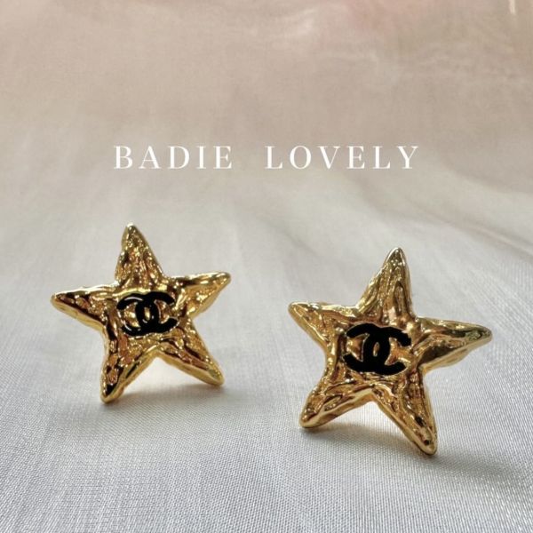 Chanel金色熔岩星星耳環 