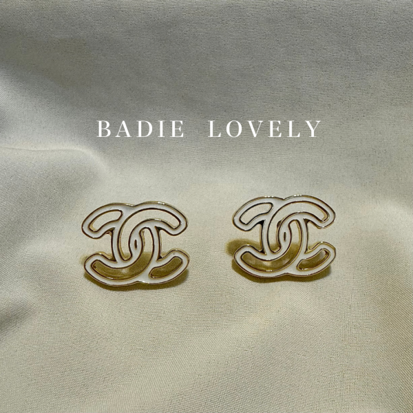 Chanel 白金鏤空耳環 