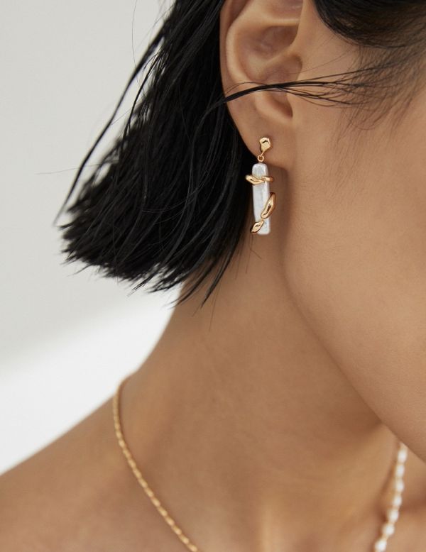 Elyra｜珍珠吊墜耳環 