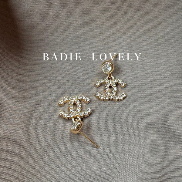 Chanel金色水鑽吊墜 
