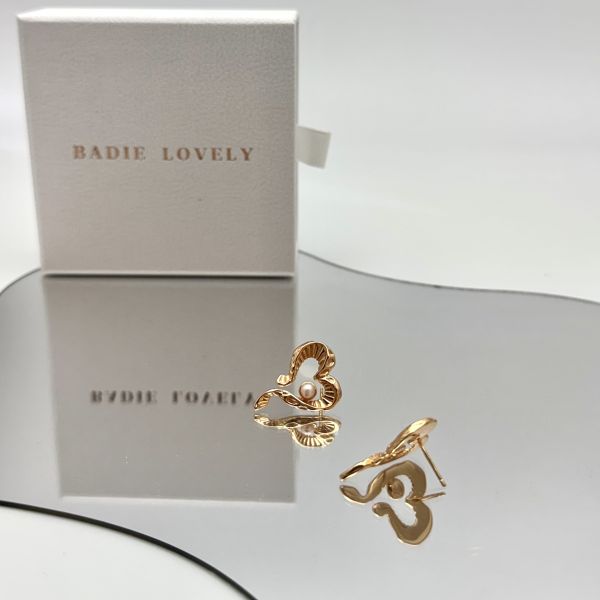 Heart Pearl Earrings｜心序珍珠耳環 珍珠耳環、心型耳環、玫瑰金耳環、珍珠飾品、18K金耳環、浪漫耳環、Badie Lovely飾品推薦