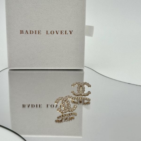 Chanel金色滿鑽耳環 