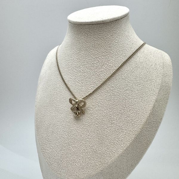 Chanel淡金蝴蝶結項鍊 