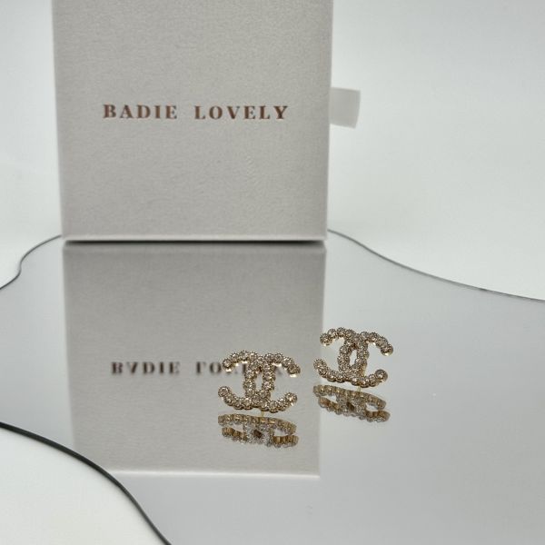 Chanel金色滿鑽耳環 
