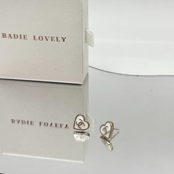Chanel白金愛心耳環 