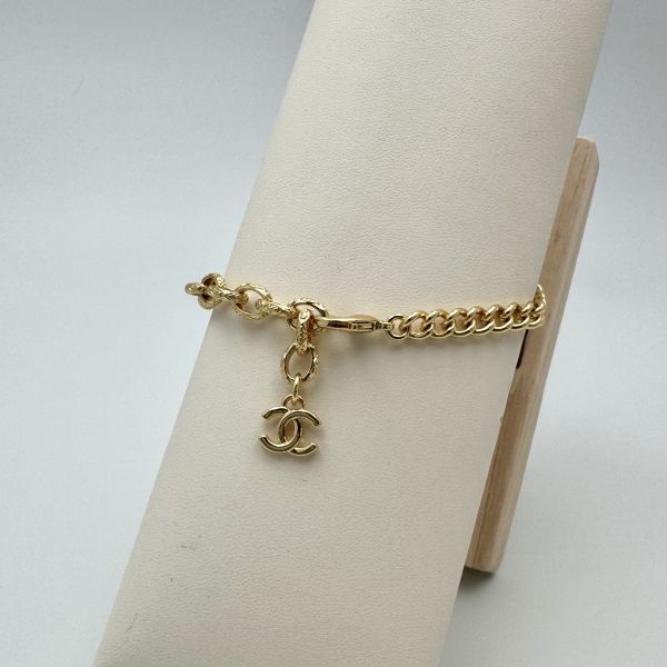 Chanel黑金愛心手鍊 