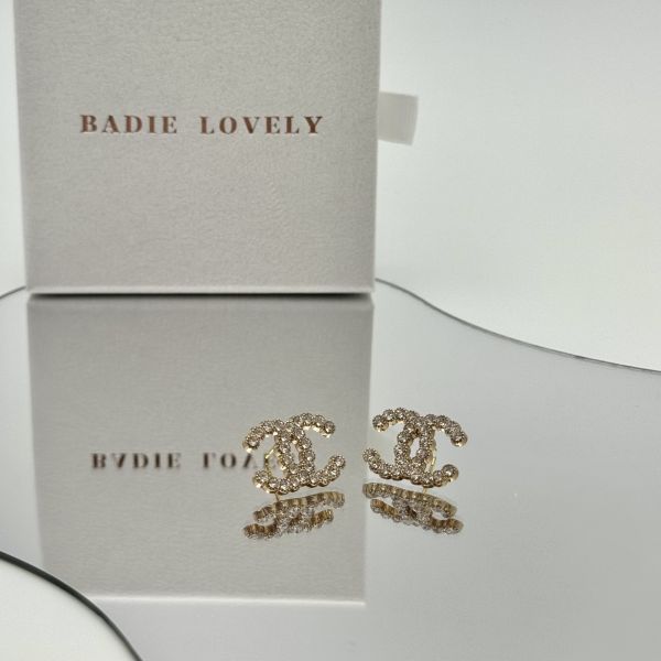 Chanel金色滿鑽耳環 