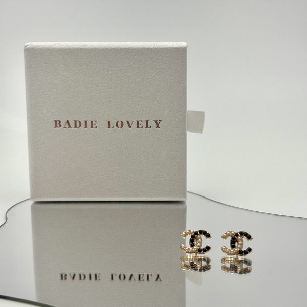 Chanel黑鑽珍珠金色耳環 