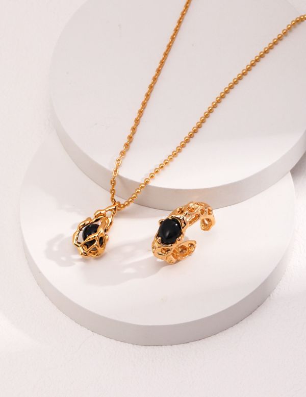 Noira｜金色黑瑪瑙戒指 