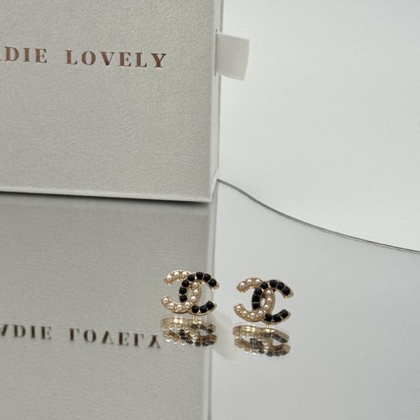 Chanel黑鑽珍珠金色耳環 