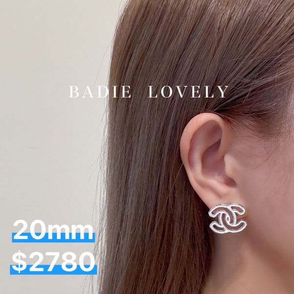 Chanel 白金鏤空耳環 