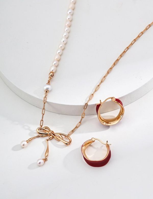 Velora｜蝴蝶結點綴珍珠項鍊 