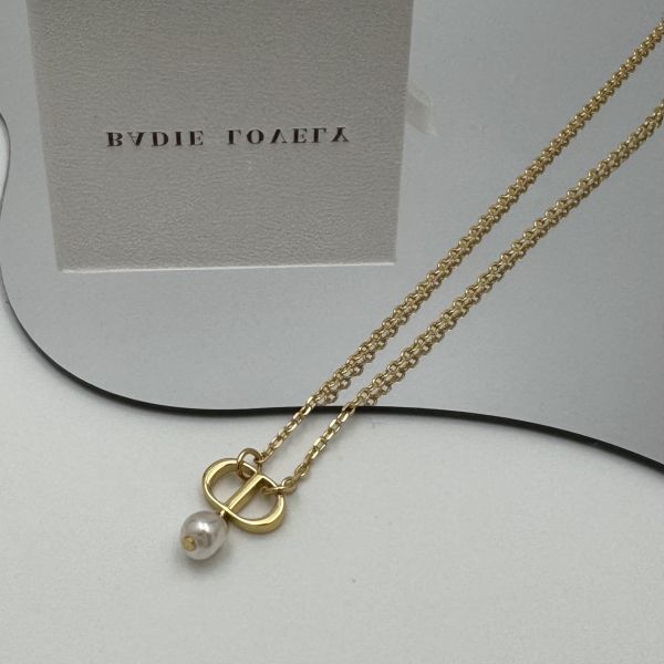 Dior 金色珍珠吊墜項鍊 