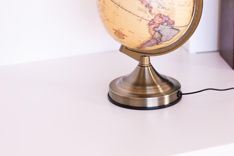 8英吋經典仿古暖黃光LED地球儀 