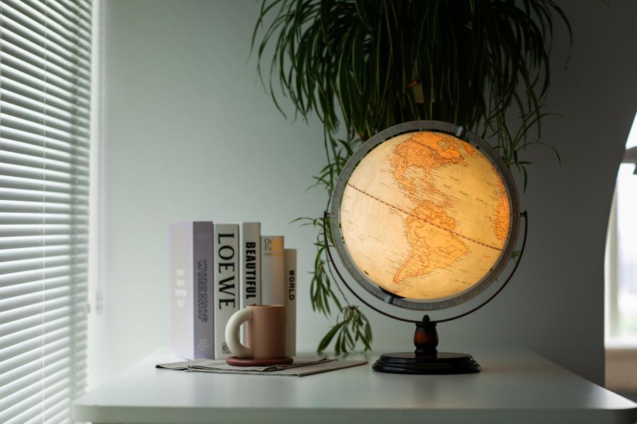 12英吋霧面仿古天青色360度全旋轉木質底座地球儀/可充電 