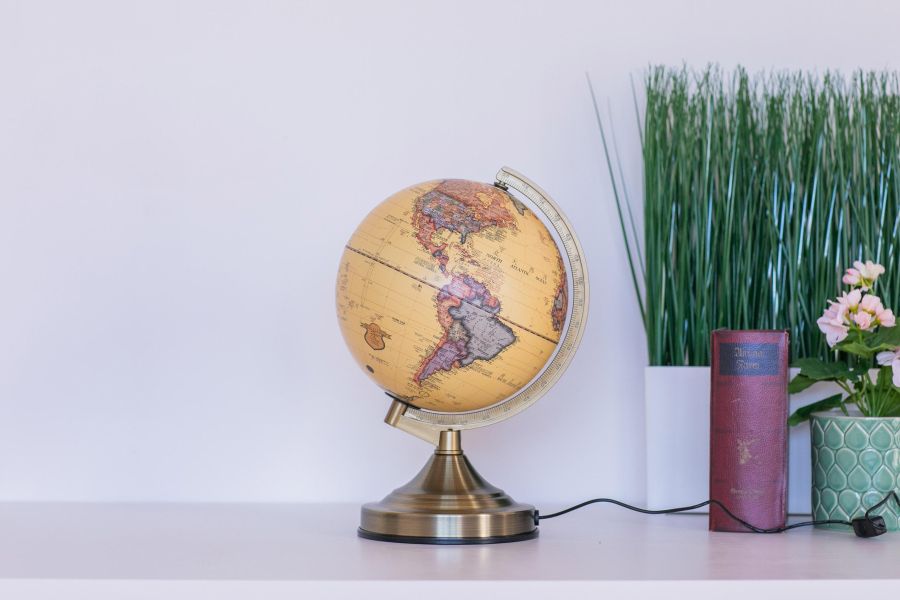 8英吋經典仿古暖黃光LED地球儀 