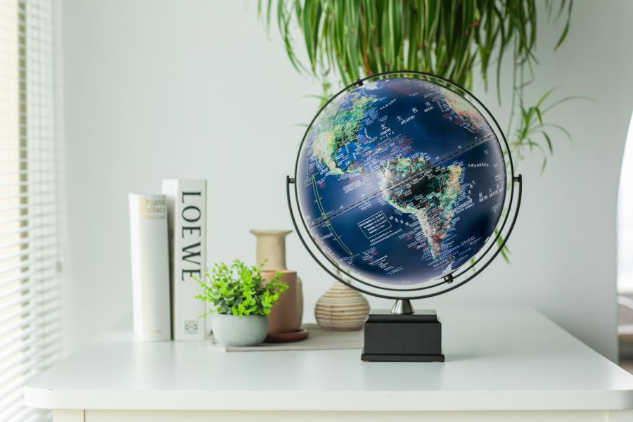 12英吋中文衛星木質黑底座地球儀/可充電LED 