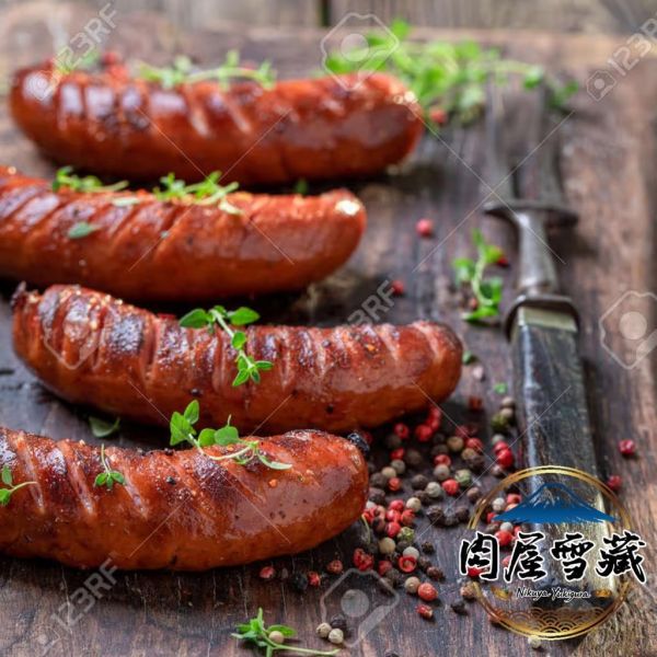 【肉屋雪藏】香腸世家-台灣味 香腸世家, 古早味香腸, 台灣味香腸, 台灣豬肉香腸推薦, 低溫宅配肉品, 手工香腸, 節慶送禮香腸, 懷舊美食, 台灣在地食材, 低溫製造香腸