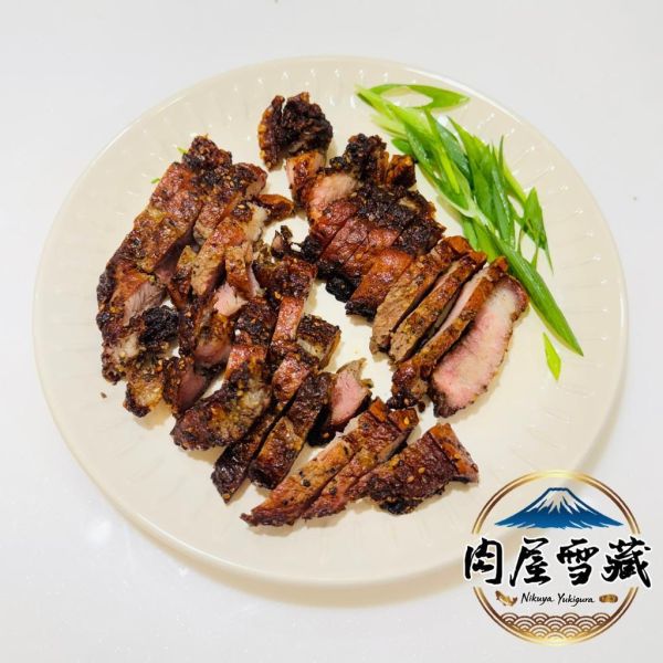 【肉屋雪藏】客家鹹豬肉 客家鹹豬肉推薦, 台灣豬五花肉, 鹹豬肉料理, 祖傳醃製肉品, 白飯終結者, 下酒菜推薦, 300g鹹豬肉, 冷凍肉品宅配, 傳統台灣味, 鹹豬肉炒蒜苗