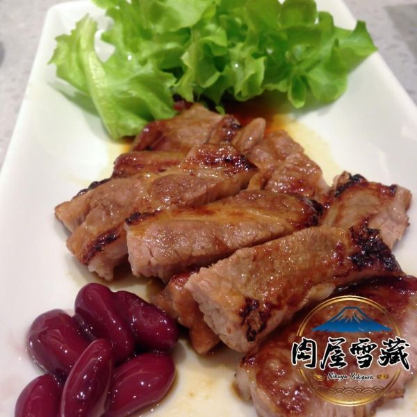 【肉屋雪藏】霜降松板豬 松阪豬、肉屋雪藏、霜降松阪豬、黃金六兩肉、豬頰肉、無腥味豬肉、真空包裝肉品、松阪肉料理