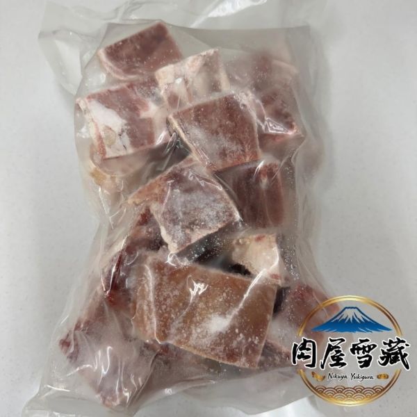 【肉屋雪藏】帶皮小羔羊肉塊 小羔羊塊、肉屋雪藏、帶皮羊肉、澳洲羊肉、羊肉爐食材、1kg羊肉包、原肉切塊、無腥味羊肉