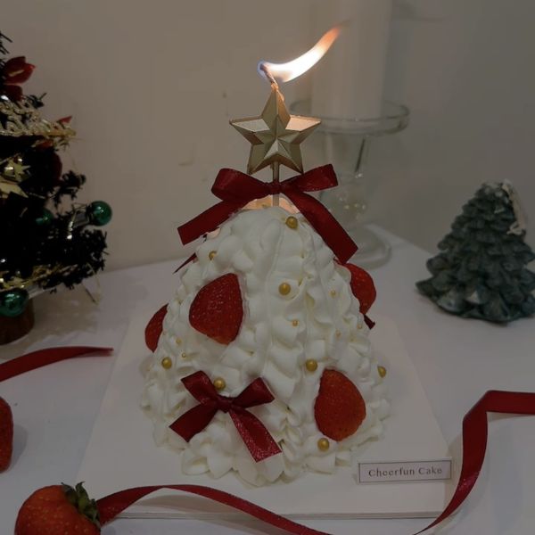 草莓聖誕樹糕(12/10後提供) 水果蛋糕,生日蛋糕,鮮奶油蛋糕,新莊蛋糕,新莊甜點,手作蛋糕,韓系蛋糕,簡約蛋糕,柒風蛋糕,抹茶蛋糕,抹茶控,日本抹茶,巧克力蛋糕,巧克力控,巧克力,藍莓,可可,仙女聖誕樹糕,草莓聖誕樹糕