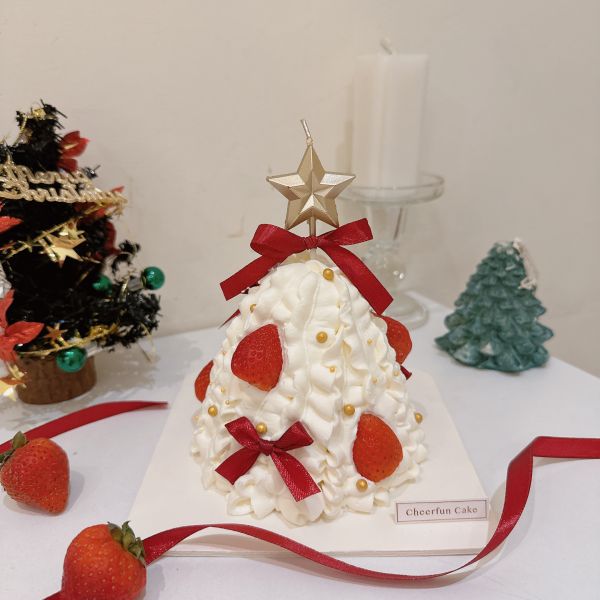 草莓聖誕樹糕(12/10後提供) 水果蛋糕,生日蛋糕,鮮奶油蛋糕,新莊蛋糕,新莊甜點,手作蛋糕,韓系蛋糕,簡約蛋糕,柒風蛋糕,抹茶蛋糕,抹茶控,日本抹茶,巧克力蛋糕,巧克力控,巧克力,藍莓,可可,仙女聖誕樹糕,草莓聖誕樹糕