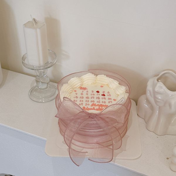 日曆緞帶糕 水果蛋糕,生日蛋糕,鮮奶油蛋糕,新莊蛋糕,新莊甜點,手作蛋糕,韓系蛋糕,簡約蛋糕,柒風蛋糕,櫻桃緞帶糕,浪漫韓系緞帶糕,日曆緞帶糕