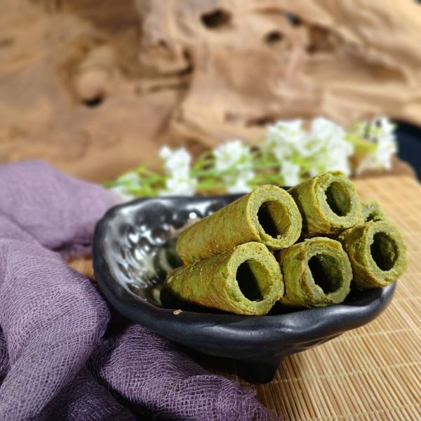 綠藻抹茶蛋捲禮盒(16入/盒) 小雞蛋蛋坊,小雞蛋蛋,小雞蛋蛋蛋捲,蛋捲,台中拌手禮,拌手禮,手工蛋捲,蛋捲台中,烘焙蛋捲,無添加蛋捲,天然手工,天然手工蛋捲,蛋捲禮盒,禮盒,餅乾禮盒,鬍子國王,海邊走走,福義軒