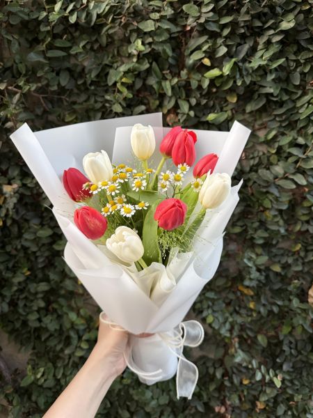 進口鬱金香花束 - 雙色 台中花店,花藝,乾燥花,鮮花,永生花,求婚花束,情人節花束,母親節花束,開幕花禮,高架花籃