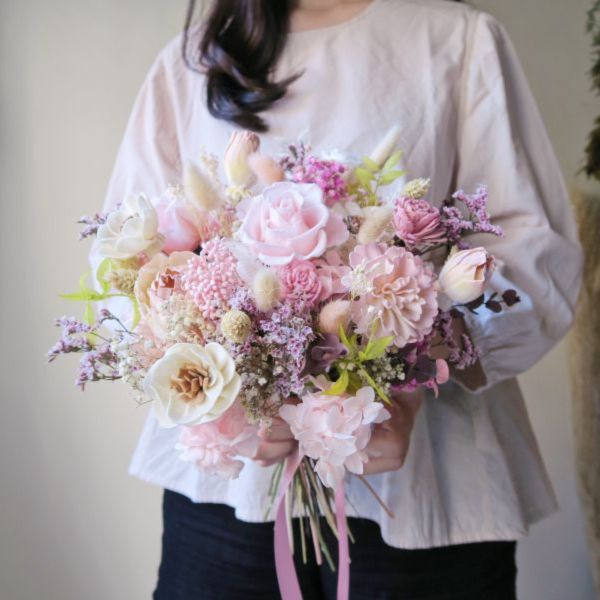 經典圓形永生捧花 30cm 粉白色 台中花店,花藝,乾燥花,鮮花,永生花,求婚花束,情人節花束,母親節花束,開幕花禮,高架花籃