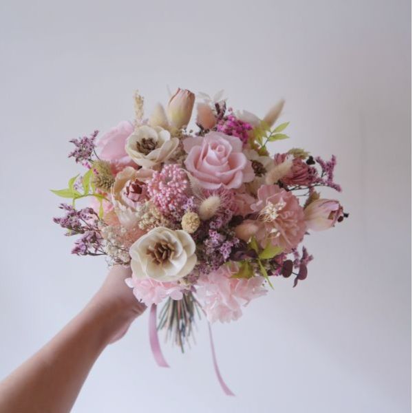 經典圓形永生捧花 30cm 粉白色 台中花店,花藝,乾燥花,鮮花,永生花,求婚花束,情人節花束,母親節花束,開幕花禮,高架花籃
