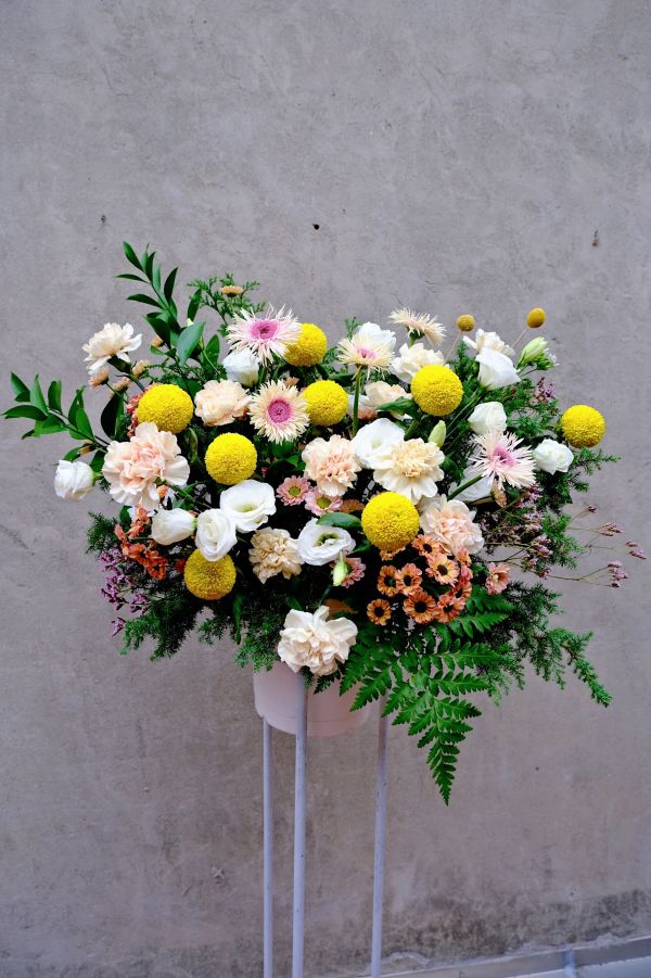 Sunny 黃膚色系 高架花籃 / 適合開幕&排場 台中花店,花藝,乾燥花,鮮花,永生花,求婚花束,情人節花束,母親節花束,開幕花禮,高架花籃