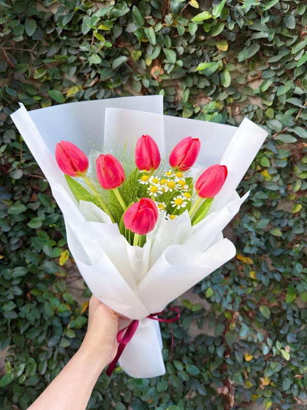 進口鬱金香花束 - 單色 台中花店,花藝,乾燥花,鮮花,永生花,求婚花束,情人節花束,母親節花束,開幕花禮,高架花籃