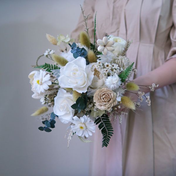 經典圓形永生捧花 30cm 白綠色 台中花店,花藝,乾燥花,鮮花,永生花,求婚花束,情人節花束,母親節花束,開幕花禮,高架花籃