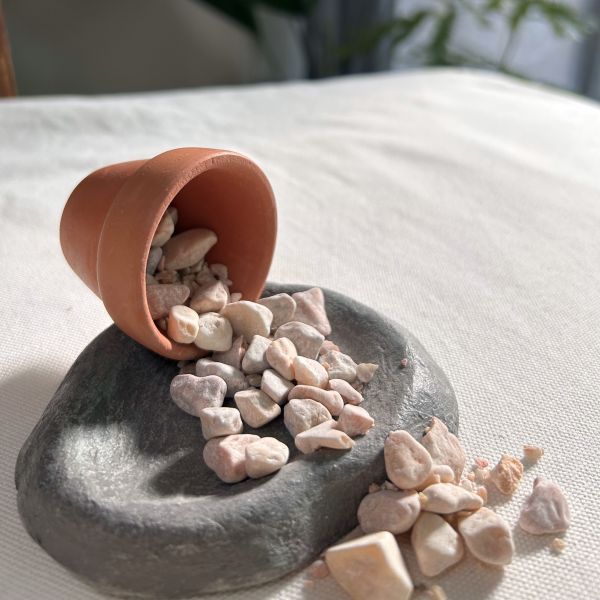 介質 鋪面石頭 