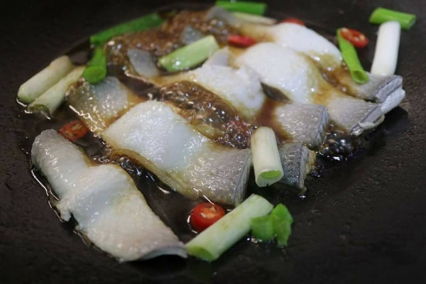 台南去刺虱目魚肚(最大)  每片300g ±10% 