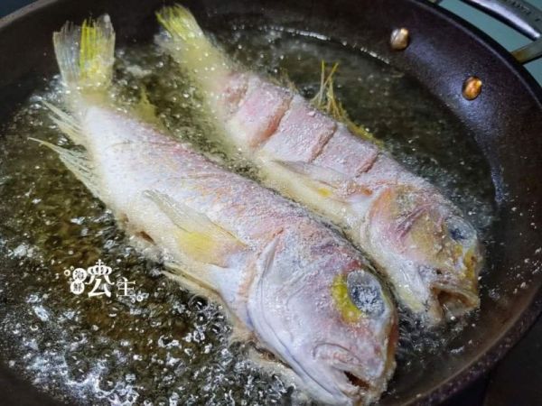 (免運)野生馬頭魚 (去鱗去鰓去肚)  每隻200g 以上  *10尾/組 