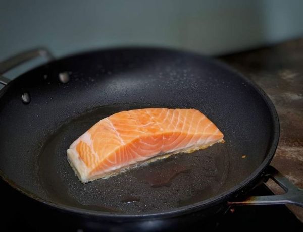 鮭魚菲力  每包200g以上 