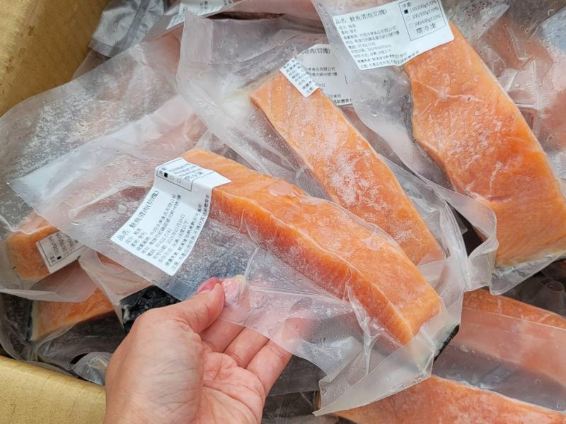 鮭魚菲力  每片200g以上 