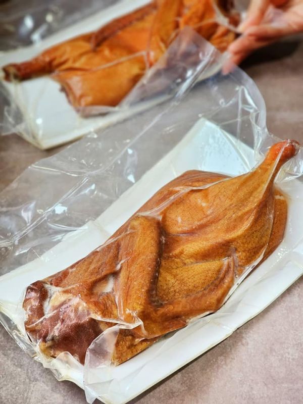 煙燻櫻桃鴨  每包半隻 600g 以上  解凍即食 